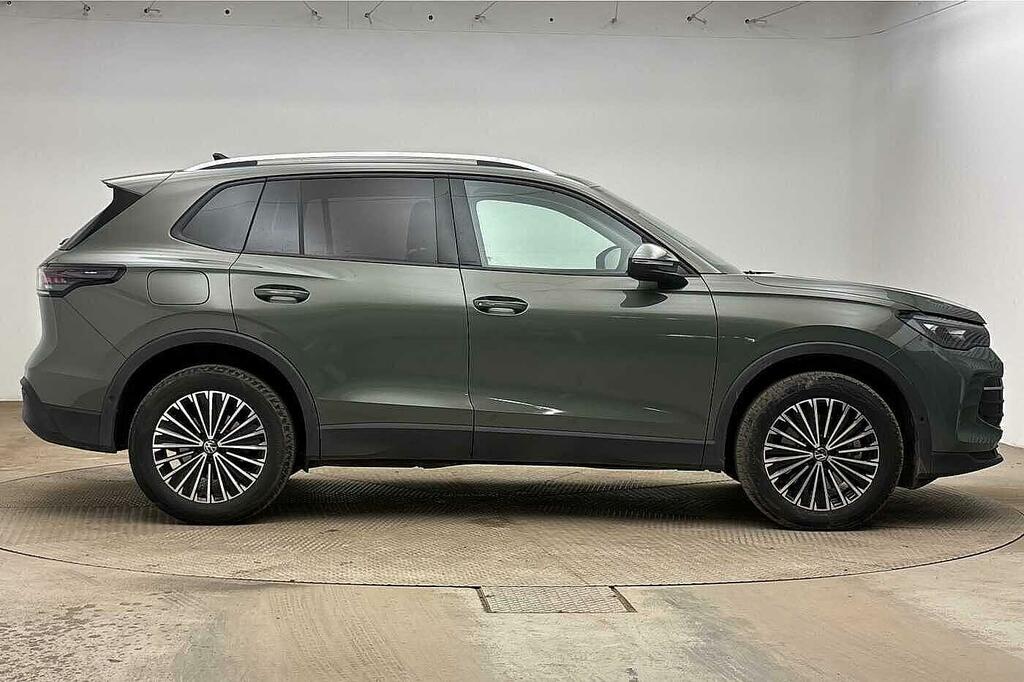 Volkswagen Tiguan 1.5 Etsi 150 R-line Dsg Green #4