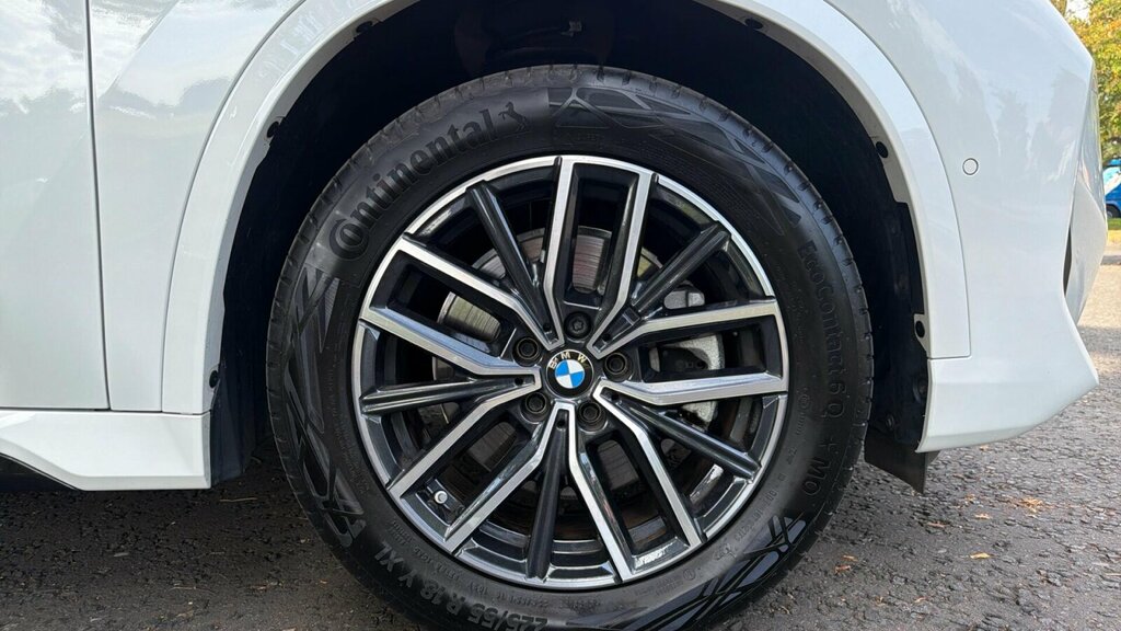 BMW X1 1.5 20I Mht Sport Suv Hybrid Dct Sdrive Green #14
