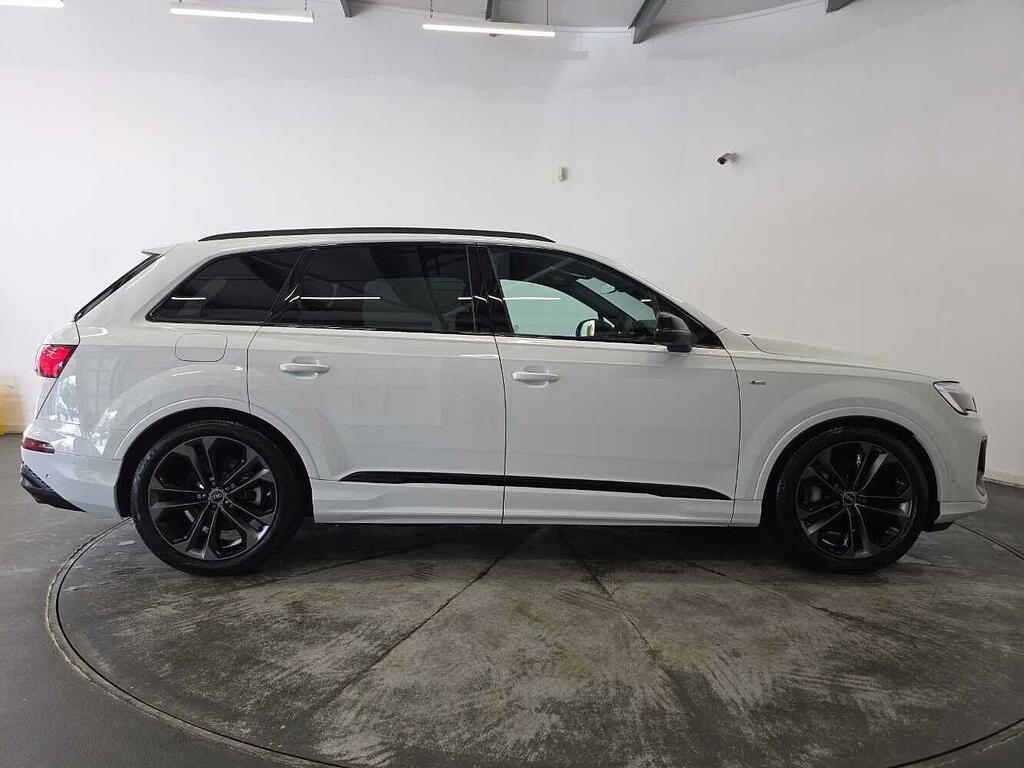 Audi Q7 Suv Black Edition Tdi Quattro 231 Ps Tiptronic White #4