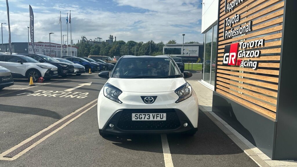 Toyota Aygo X 1.0 Vvt-i Edge Euro 6 Ss White #2