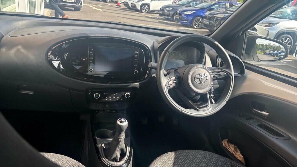 Toyota Aygo X 1.0 Vvt-i Pure Euro 6 Ss White #8