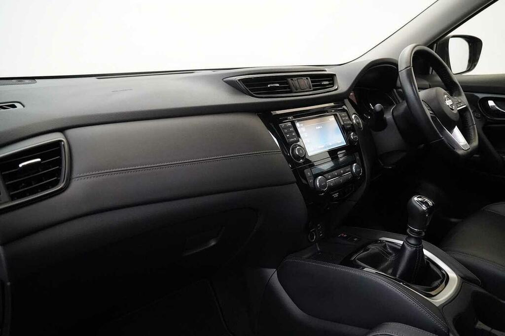 Nissan X-Trail 1.7 Dci 150 4Wd Tekna With 5 Seats And Bose Audio Grey #2