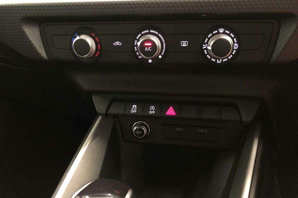 Audi A1 1.0 Tfsi 30 Citycarver S Tronic Euro 6 Ss White #39