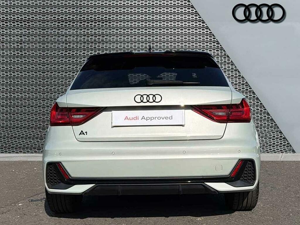 Audi A1 1.0 Tfsi 25 Sport Sportback 95 White #12