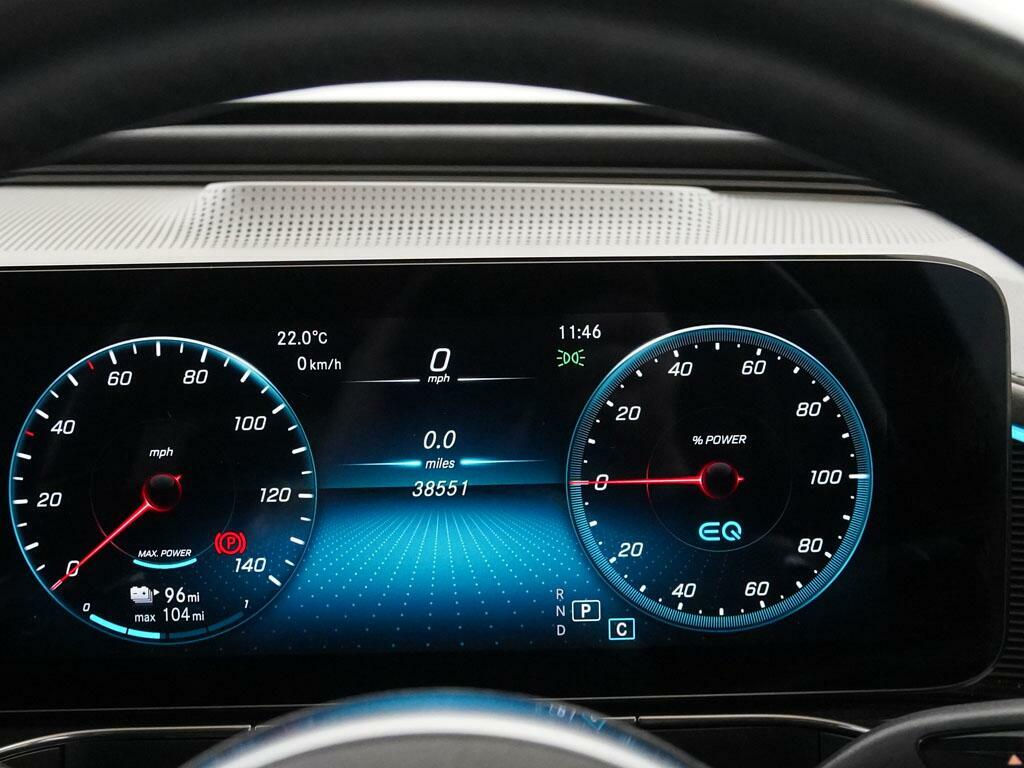 Mercedes-Benz EQC Eqc 400 4Matic Amg Line Premium Plus Grey #4