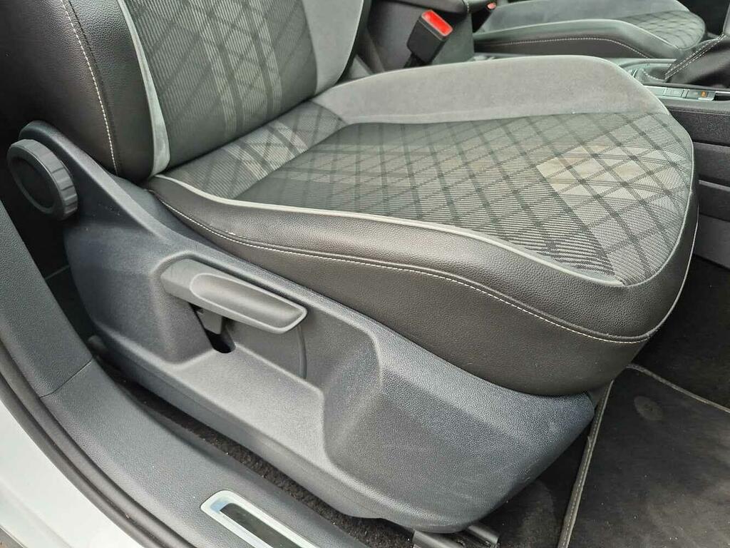 Volkswagen Tiguan Tiguan 2.0 Tsi 4Motion R-line Dsg White #25
