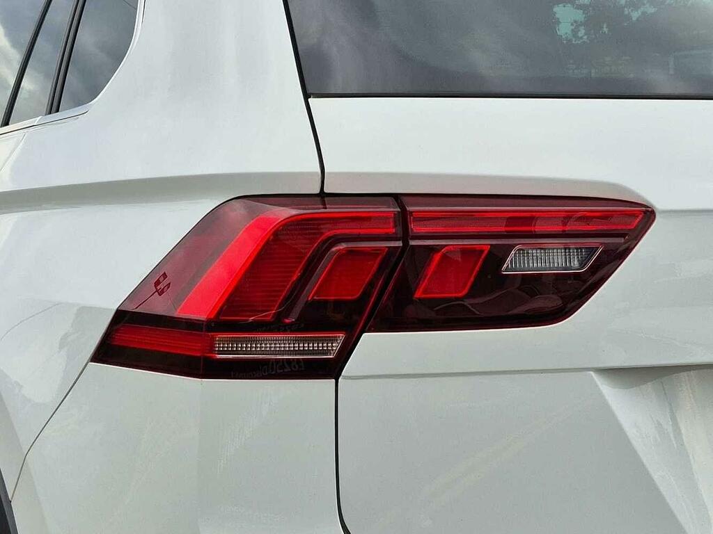 Volkswagen Tiguan Tiguan 2.0 Tsi 4Motion R-line Dsg White #43