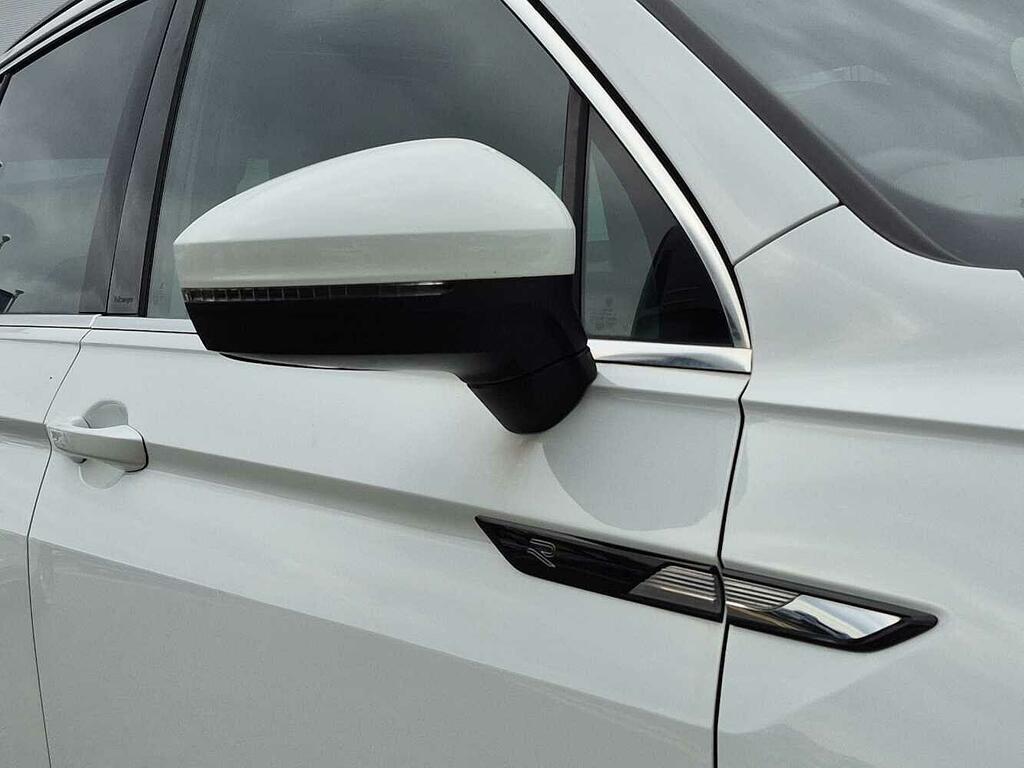 Volkswagen Tiguan Tiguan 2.0 Tsi 4Motion R-line Dsg White #14