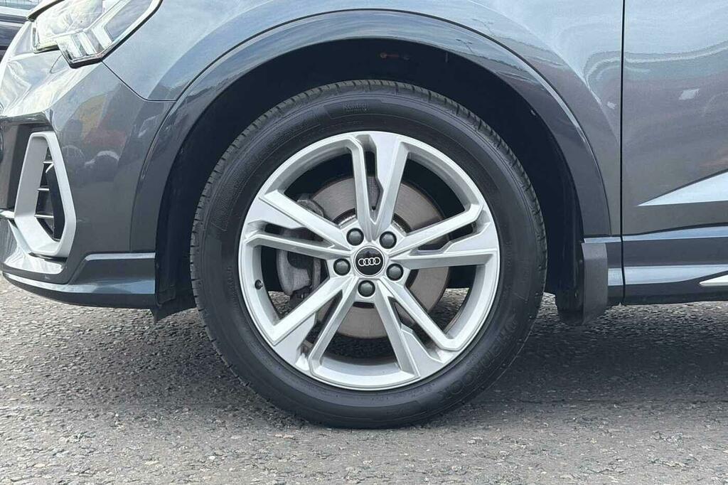 Audi Q3 1.5 Tfsi 35 Sport Suv S Tronic 150 Ps White #14