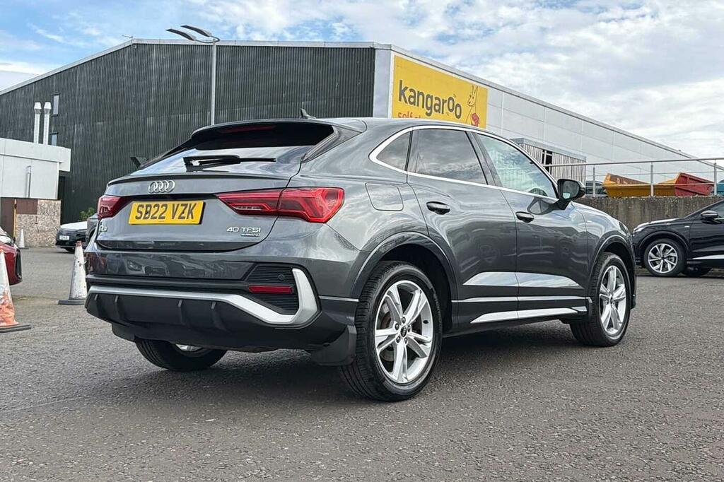 Audi Q3 1.5 Tfsi 35 Sport Suv S Tronic 150 Ps White #16