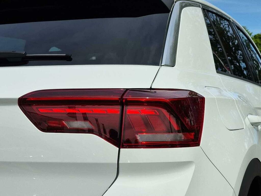 Volkswagen T-Roc Volkswagen T-roc Hatchback 1.5 Etsi 150 Life D White #42