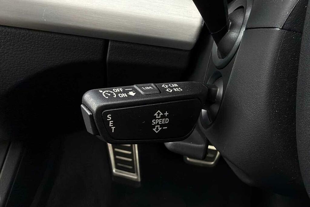 Audi Q5 2.0 Tfsie 50 S Line Plug-in S Tronic Quattro 17.9K White #36