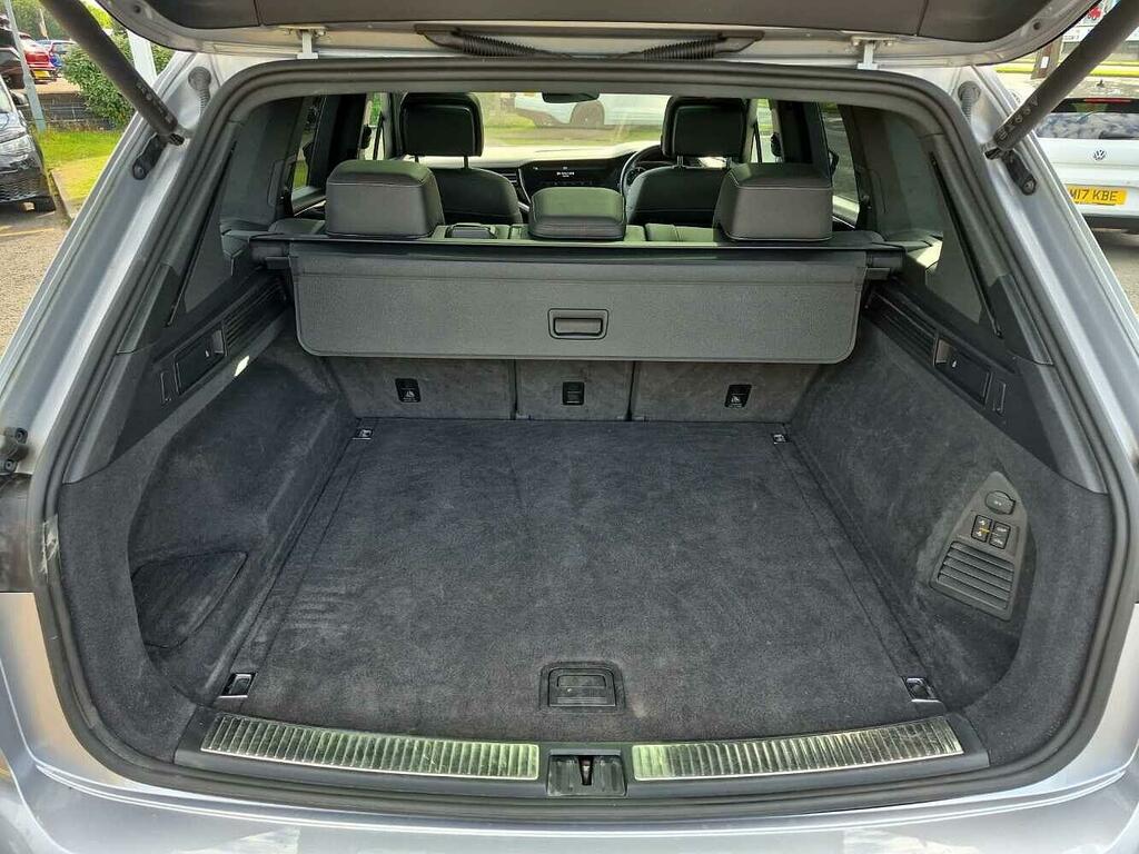 Volkswagen Touareg 3.0 Tdi V6 R-line Tiptronic 4Motion White #35