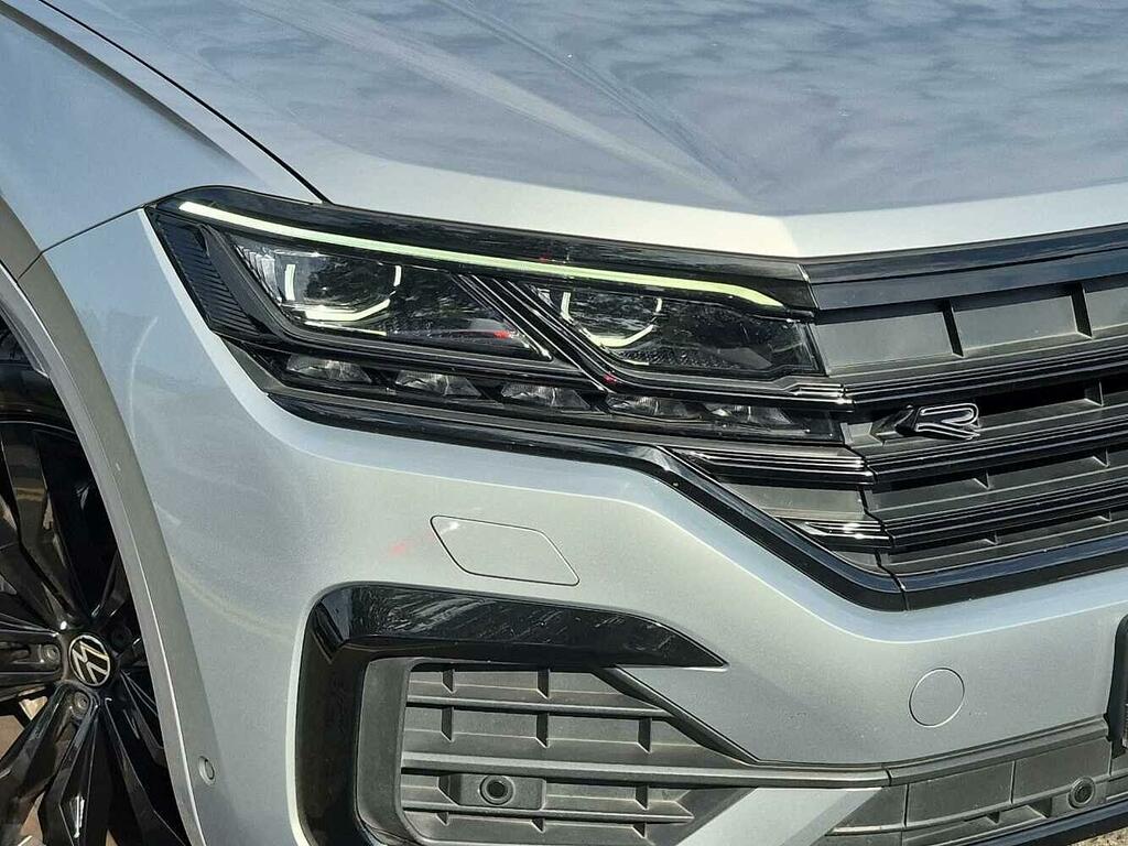 Volkswagen Touareg 3.0 Tdi V6 R-line Tiptronic 4Motion White #9