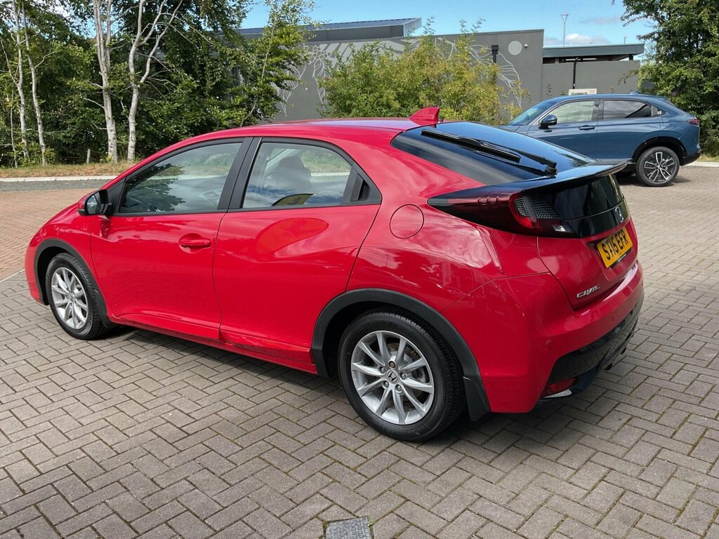 Honda Civic 1.6 I-dtec Se Plus Navi Euro 5 Ss Red #4