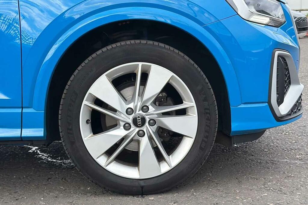 Audi Q2 S Line 30 Tfsi 110 Ps 6-Speed Blue #5