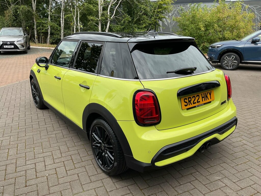 Mini Hatch 2.0 Cooper S Exclusive Steptronic Euro 6 Ss SR22HKY Yellow #4