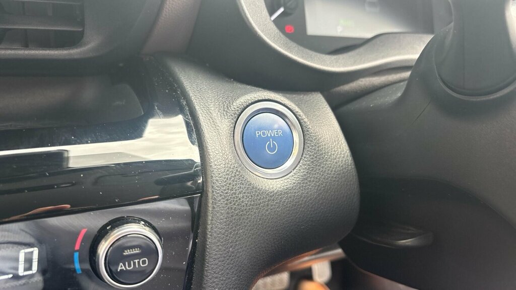 Toyota Yaris Cross 1.5 Hybrid Excel Awd Cvt White #16