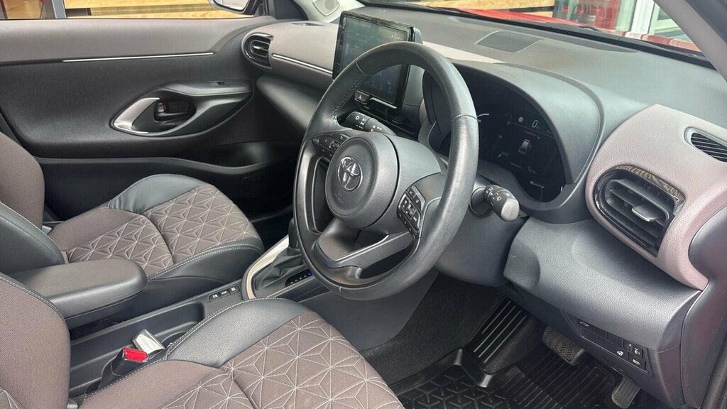 Toyota Yaris Cross 1.5 Hybrid Excel Awd Cvt White #10