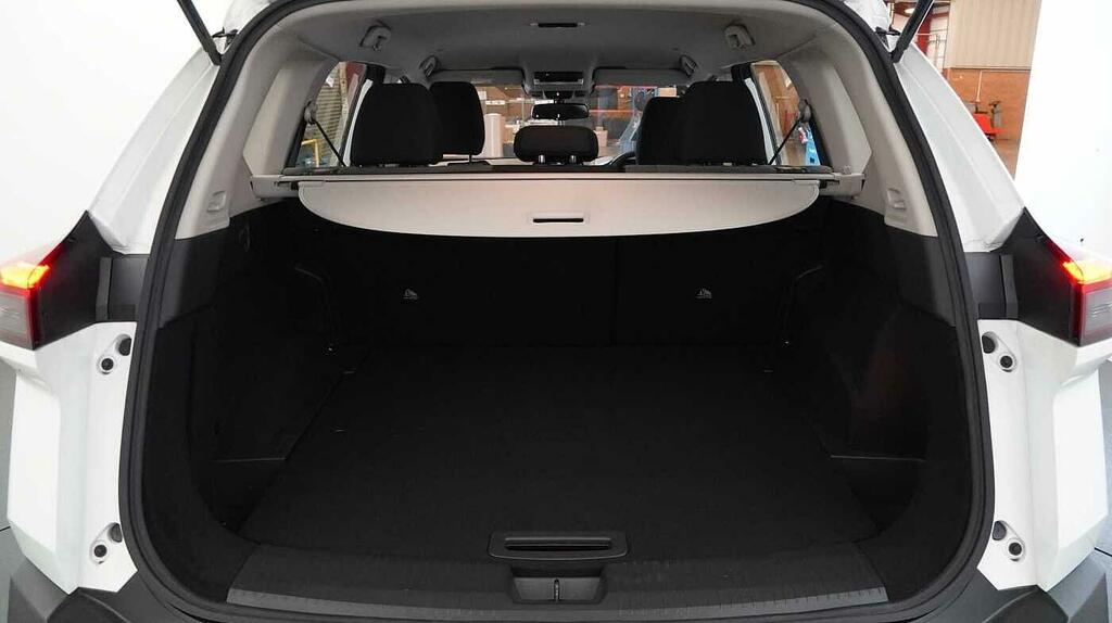 Nissan X-Trail Nissan X-trail 1.5 Dig-t Mhev Acenta Premium Suv 5 Black #12