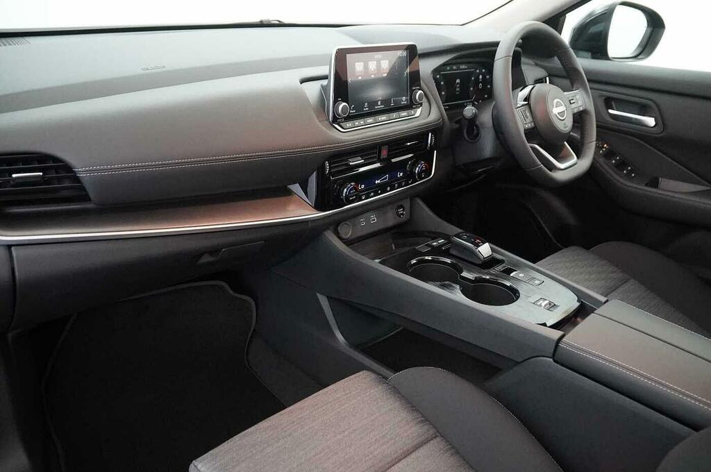 Nissan X-Trail 1.5 204 E-power Hybrid Acenta Premium With 5 White #2