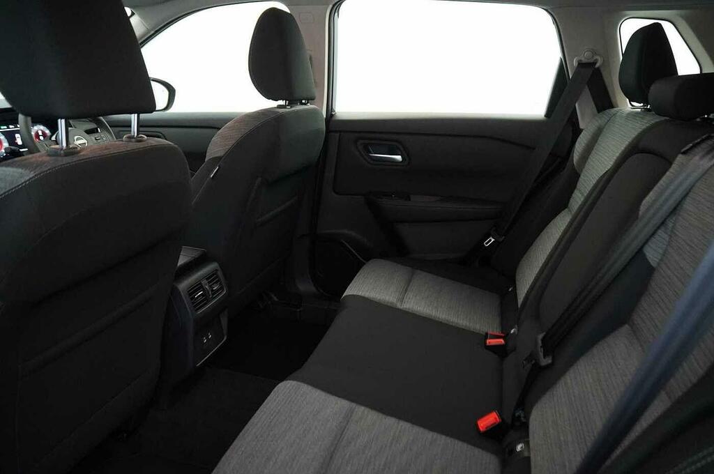 Nissan X-Trail Nissan X-trail 1.5 Dig-t Mhev Acenta Premium Suv 5 Black #19