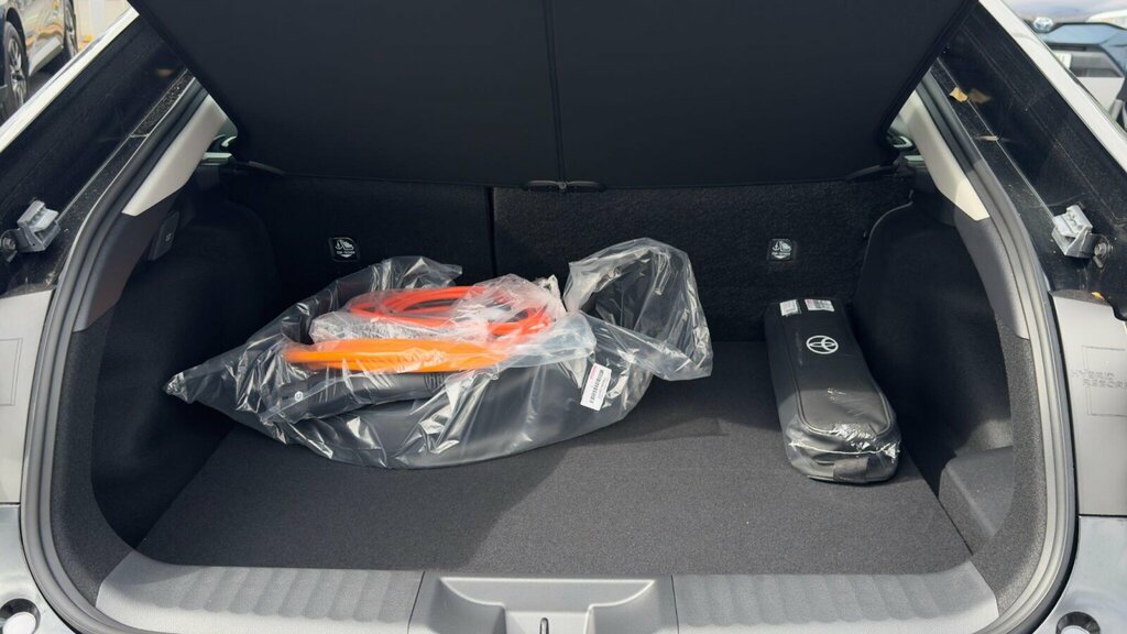 Toyota Prius 2.0 13.6Kwh Design Cvt Euro 6 Ss Grey #14