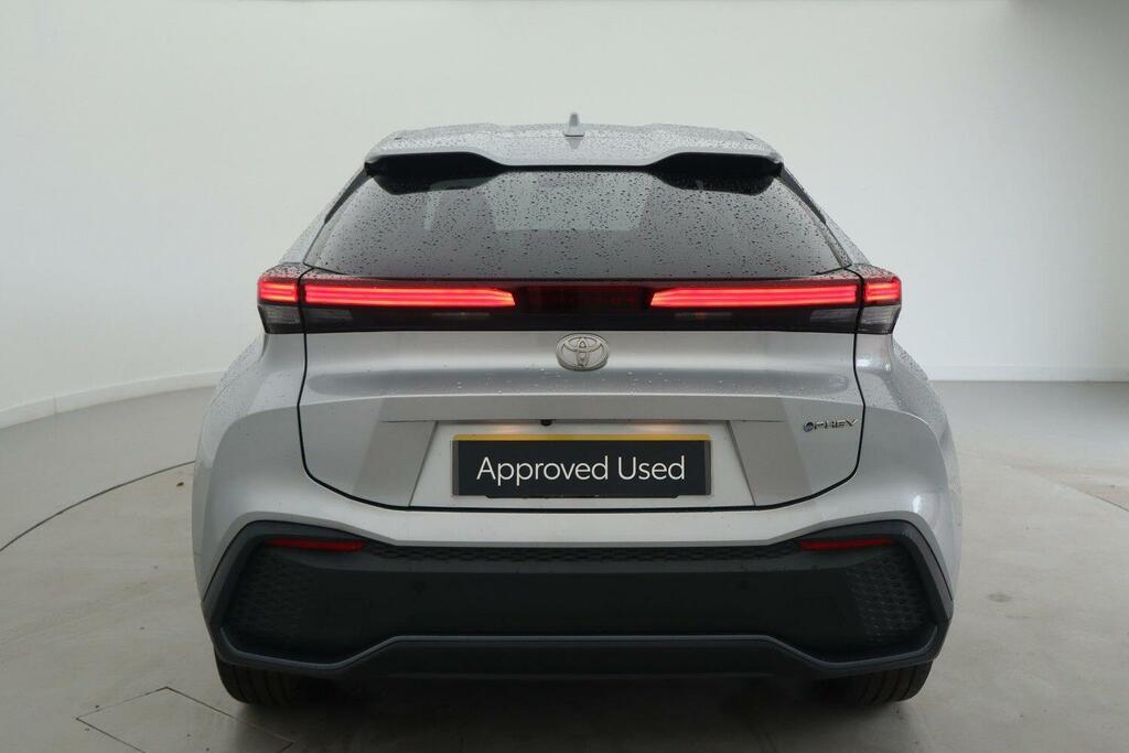 Toyota C-Hr Design Fwd 77 Kwh Cement Grey #20