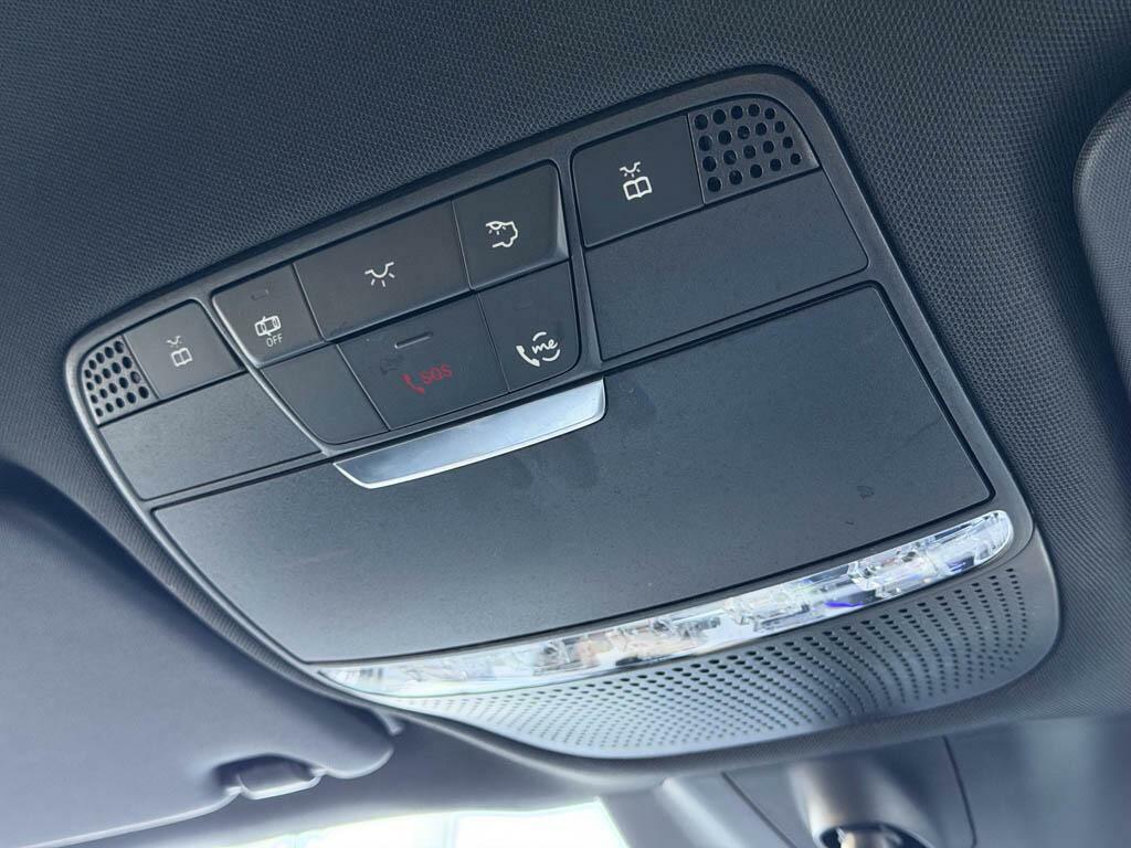 Mercedes-Benz EQC 400 300Kw Amg Line Premium 80Kwh 2023 Black #19