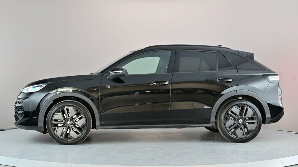 Volkswagen T-Roc 1.5 Etsi 150 R-line Dsg Black #4