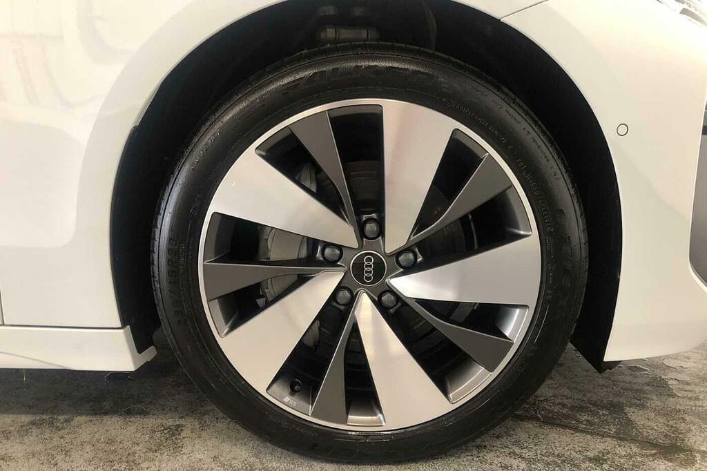 Audi A6 Avant Avant S Line E-tron Performance 270,00 Kw White #5