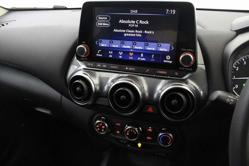 Nissan Juke 1.6 N-connecta Suv Hybrid Euro 6 Silver #22