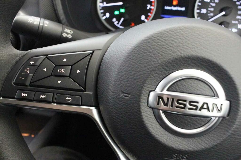 Nissan Juke 1.6 N-connecta Suv Hybrid Euro 6 Silver #26