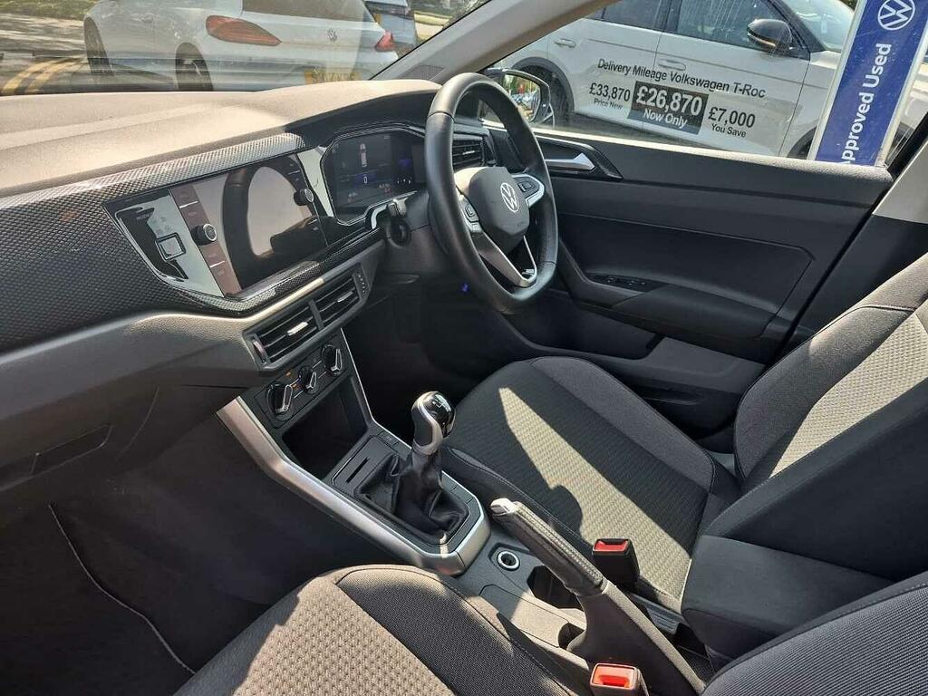 Volkswagen Polo Life 1.0 Tsi 95Ps 5-Speed Black #2