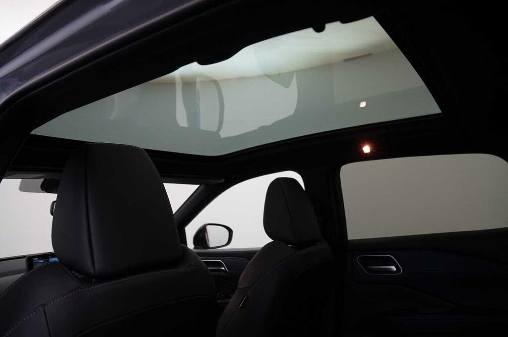 Nissan Qashqai 1.3 Dig-t Mh 158 Tekna X-tronic With Glass Ro White #14