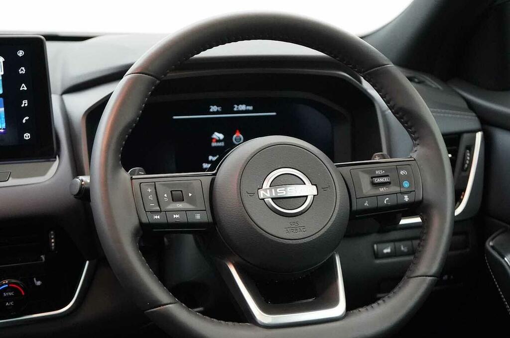Nissan Qashqai 1.3 Dig-t Mh 158 Tekna X-tronic With Glass Ro White #33