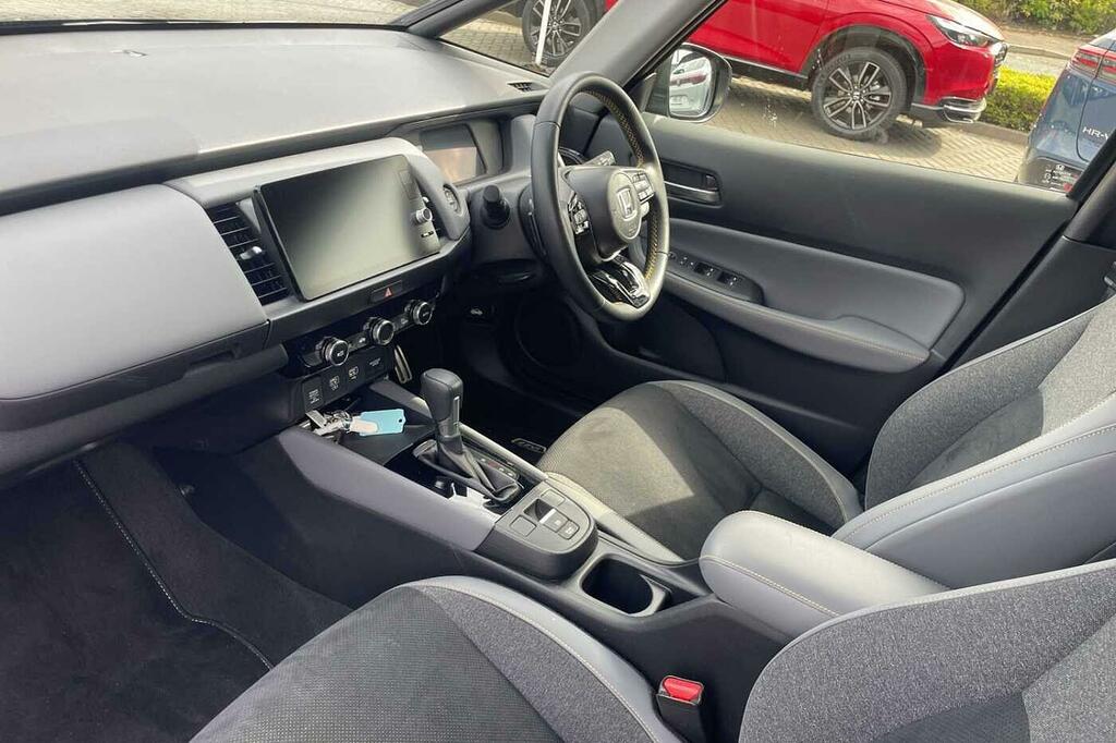Honda Jazz 1.5 I-mmd Hybrid Advance Sport Ecvt Black #2