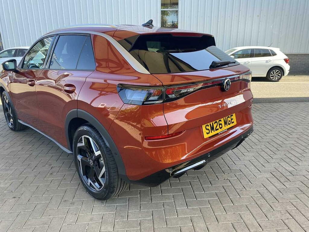 Volkswagen T-Roc 1.5 Etsi 150 R-line Dsg Red #3
