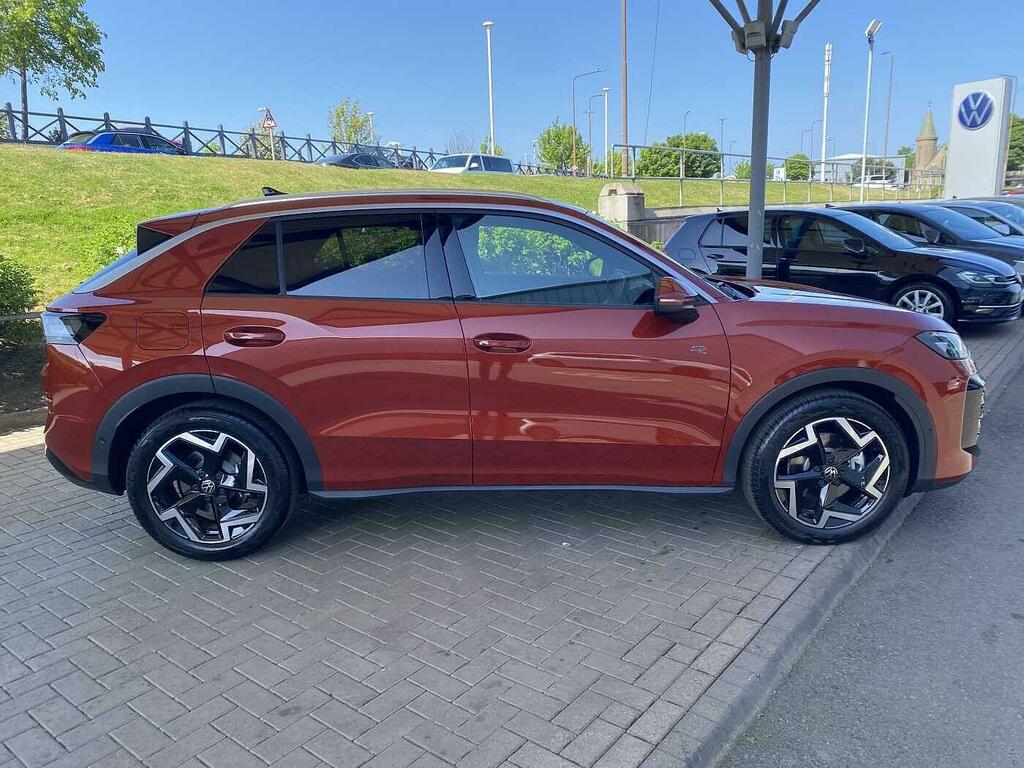Volkswagen T-Roc 1.5 Etsi 150 R-line Dsg Red #4