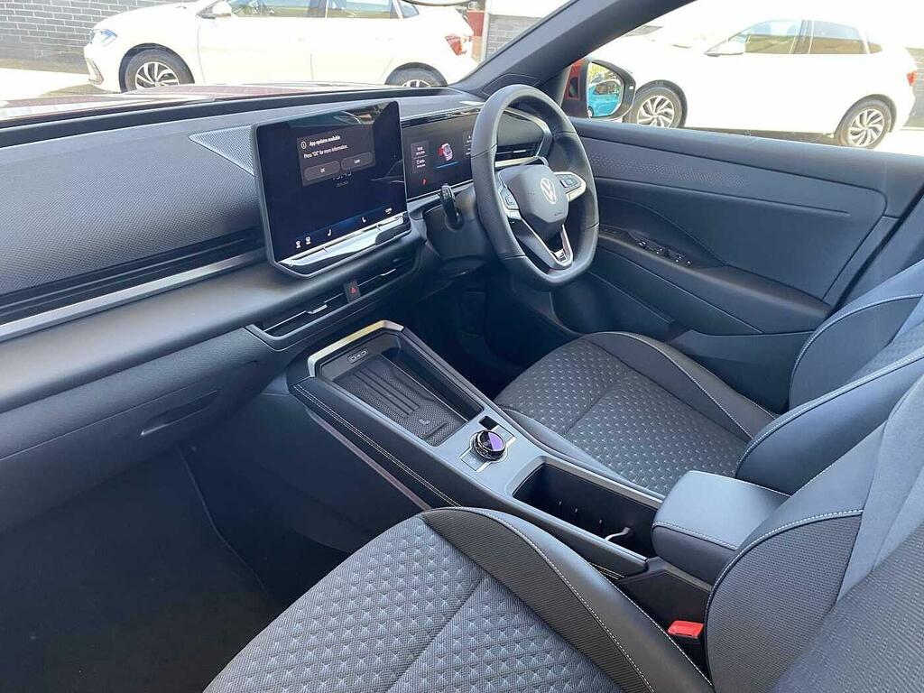 Volkswagen T-Roc 1.5 Etsi 150 R-line Dsg Red #2