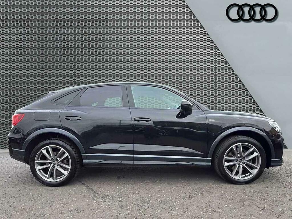 Audi Q3 Black Edition 40 Tdi Quattro 200 Ps S Tronic ST23NFX Black #4