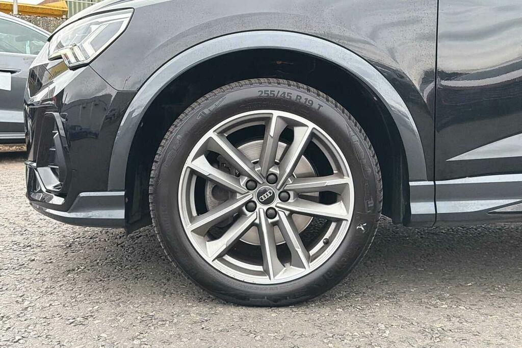 Audi Q3 Black Edition 40 Tdi Quattro 200 Ps S Tronic ST23NFX Black #5