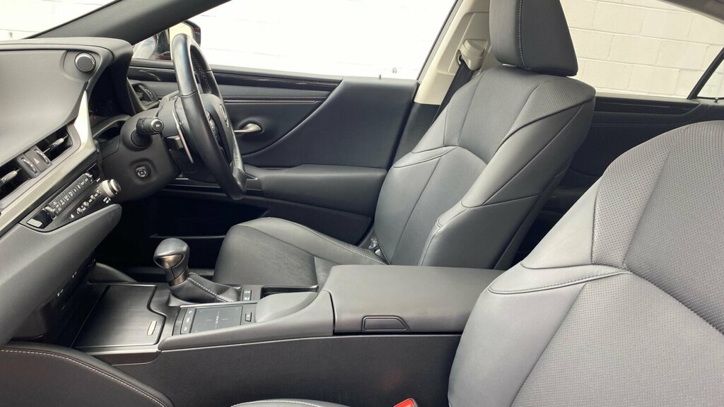 Lexus ES 2.5 300H Premium Edition Saloon Hybrid SJ21BGD Red #6