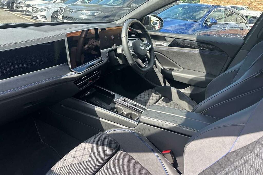 Volkswagen Passat 1.5 Tsi Ehybrid R-line Dsg Grey #2