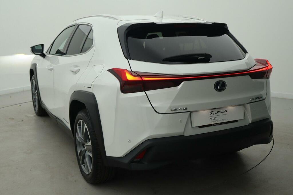 Lexus UX 300E 54.3Kwh Premium Plus Suv 2 PE71BYD White #4