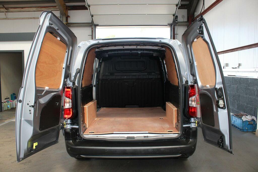 Volvo V70 2.5 Automatic Black #2