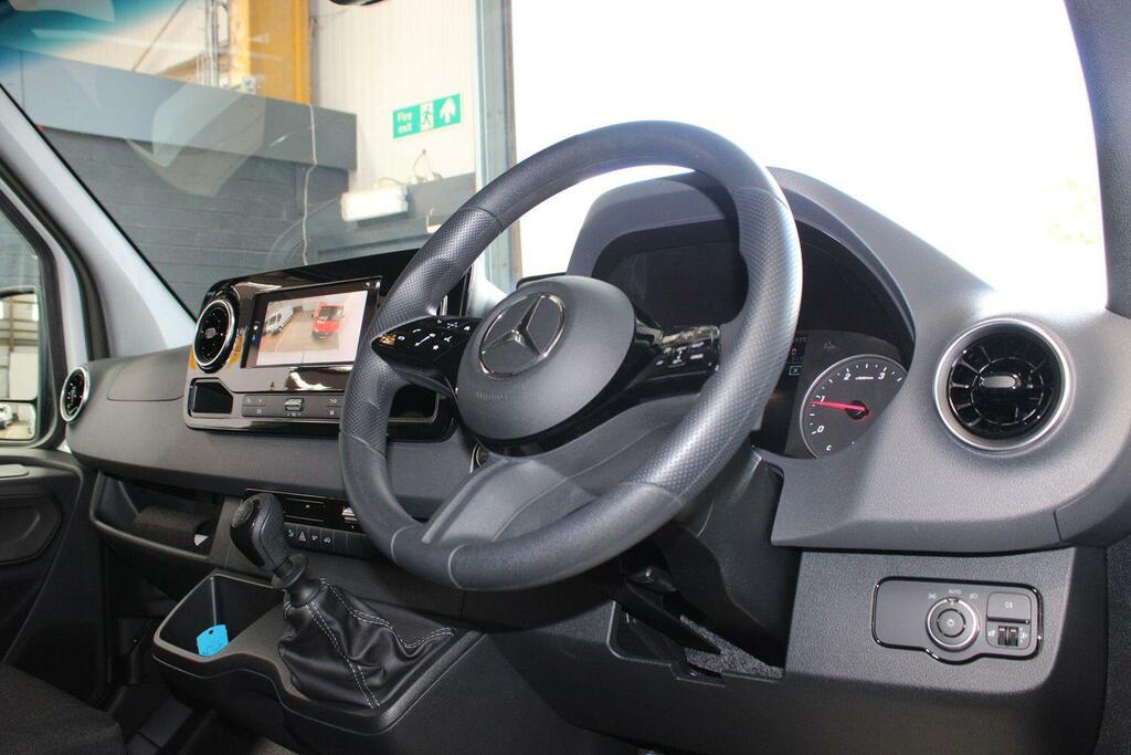 Mercedes-Benz Sprinter 2.0 315 Cdi Pro Panel Van G-tronic Rwd Black #26