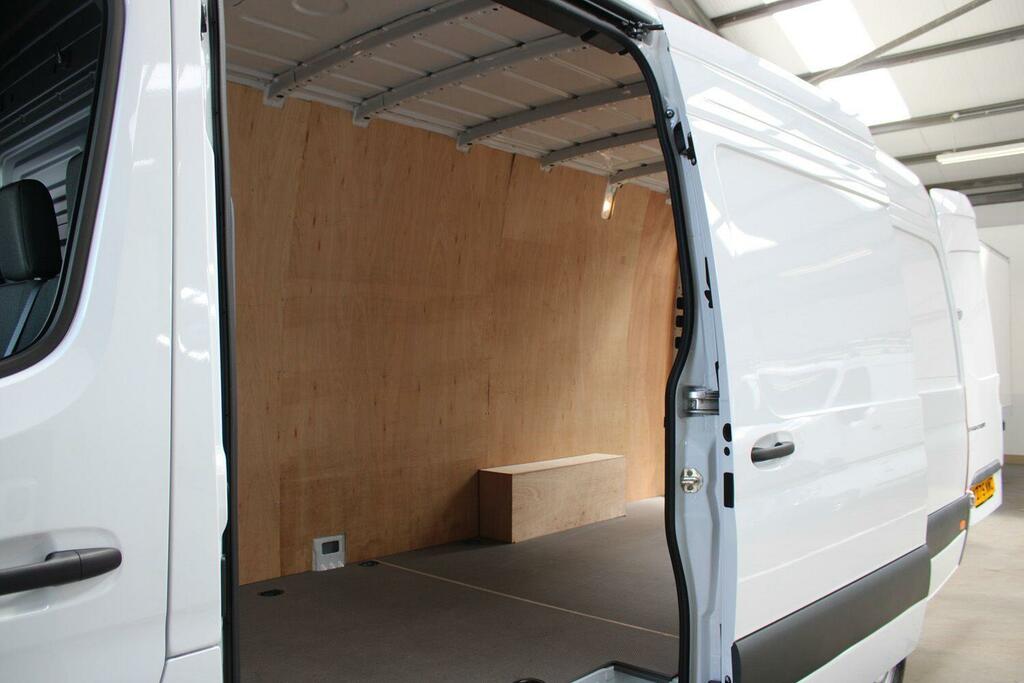 Mercedes-Benz Sprinter 2.0 315 Cdi Pro Panel Van G-tronic Rwd Black #14