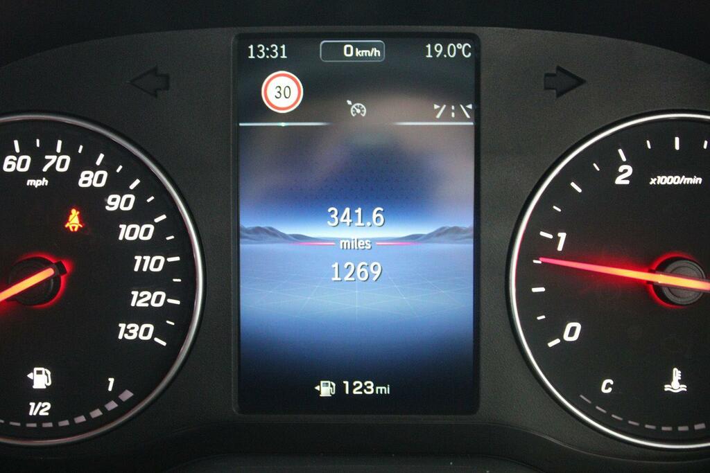 Mercedes-Benz Sprinter 2.0 315 Cdi Pro Panel Van G-tronic Rwd Black #16