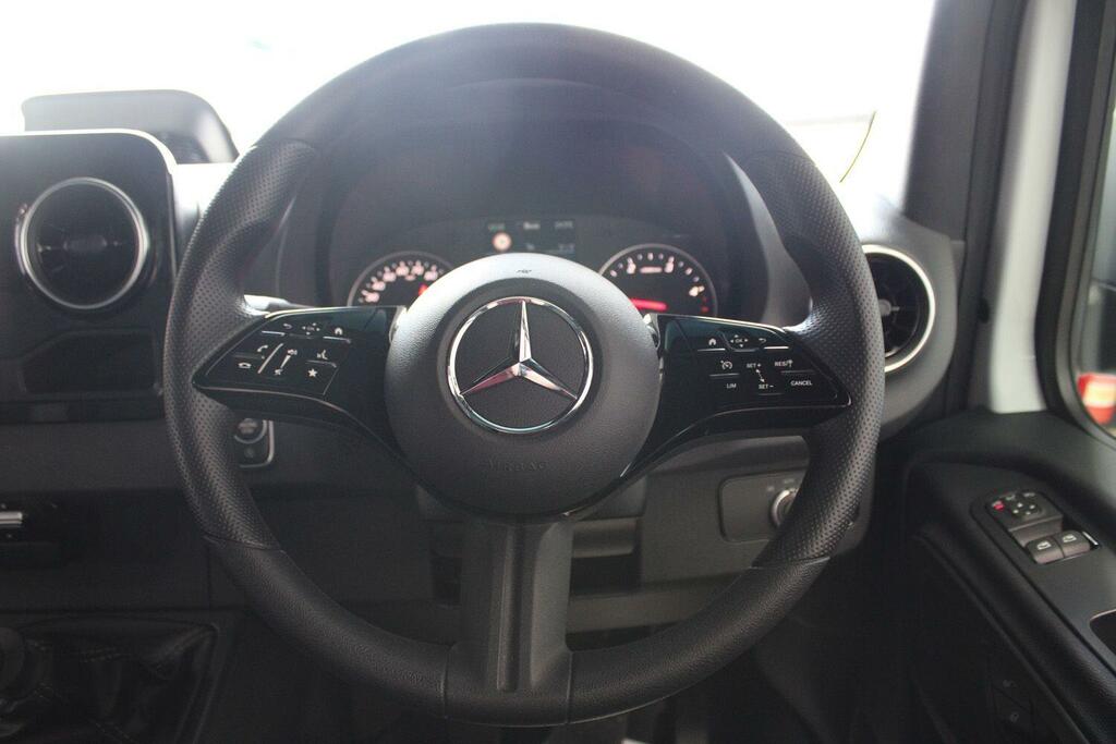 Mercedes-Benz Sprinter 2.0 315 Cdi Pro Panel Van G-tronic Rwd Black #25